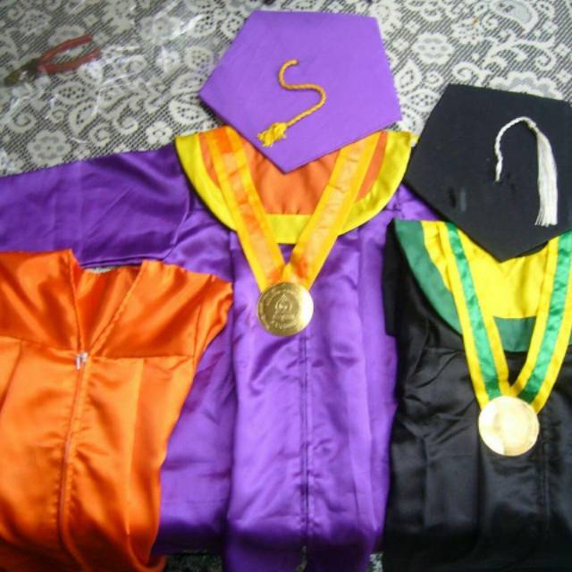 TOGA WISUDA SD SMP  SMA