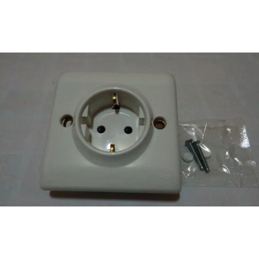 Colokan Listrik Socket Hager 16 A With Shutter XS8414 Hager