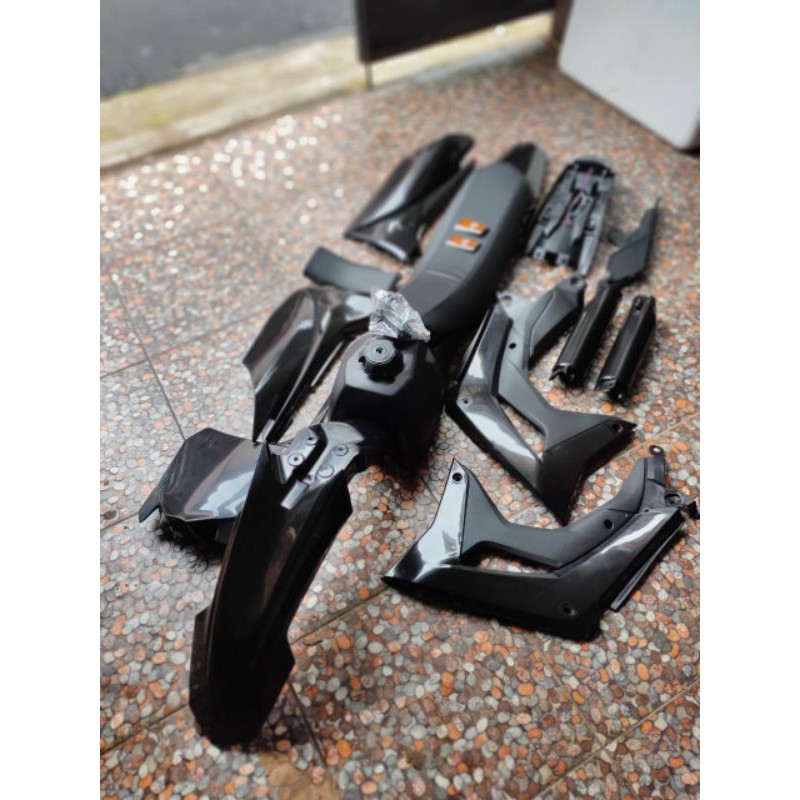 BODY SET CRF 150 FULL SET MERK HRV