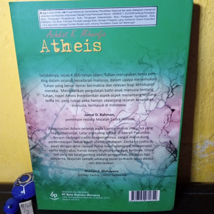 novel atheis by Achdiat Mihardja balai pustaka 252 hal