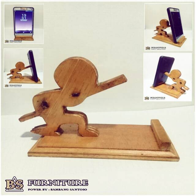 dudukan hp kayu unik