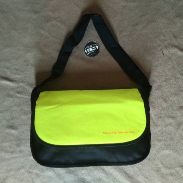 Messenger bag/school bag/Sling bag