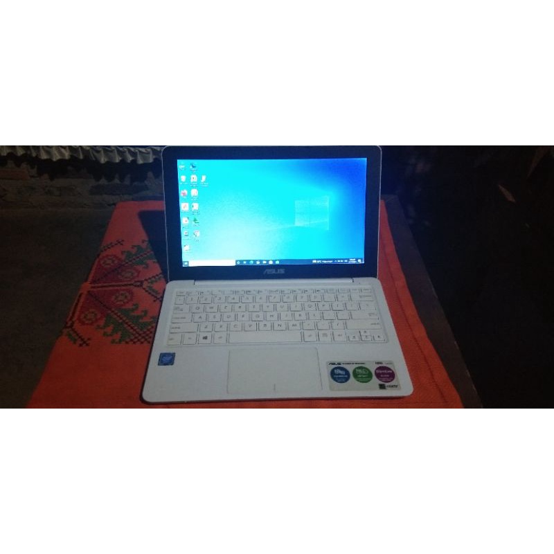 notebook Asus e202s