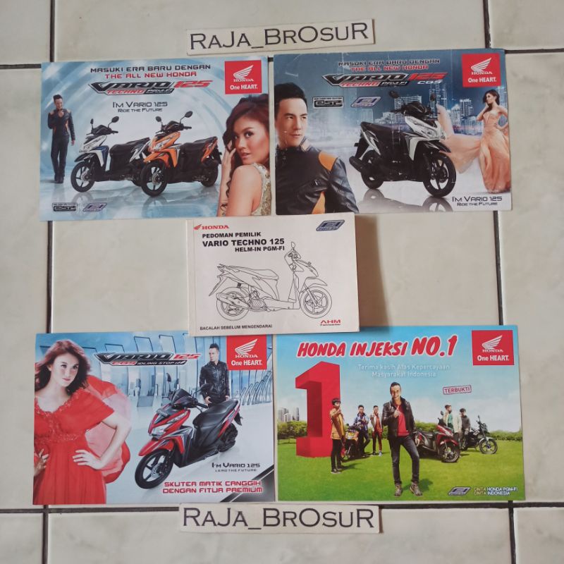 Buku pedoman pemilik/manual book + 4 poster brosur flyer Honda Vario Techno 125 Helm-In PGM-FI 1Set