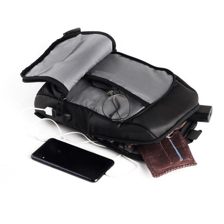 Ozone Sling Bag USB Port XT07 Hitam