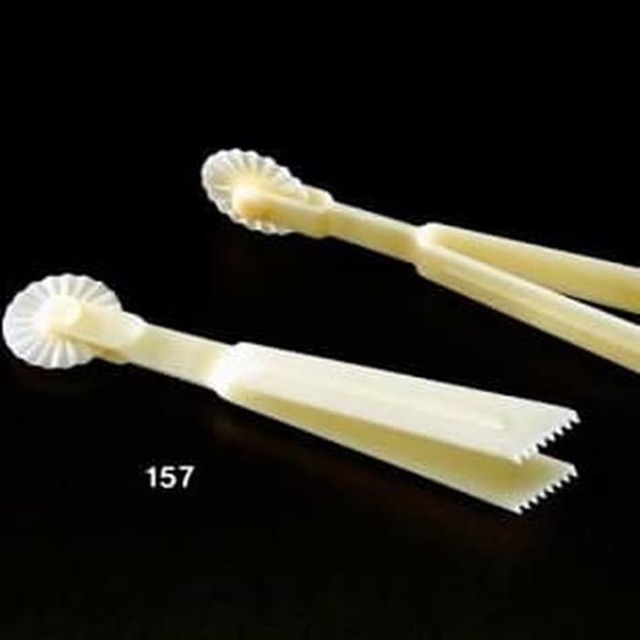 CAPITAN JEPITAN KUE KERING NASTAR Daun / RODA PEMOTONG ADONAN JAPIT JEPIT NASTAR Cookies TERMURAH