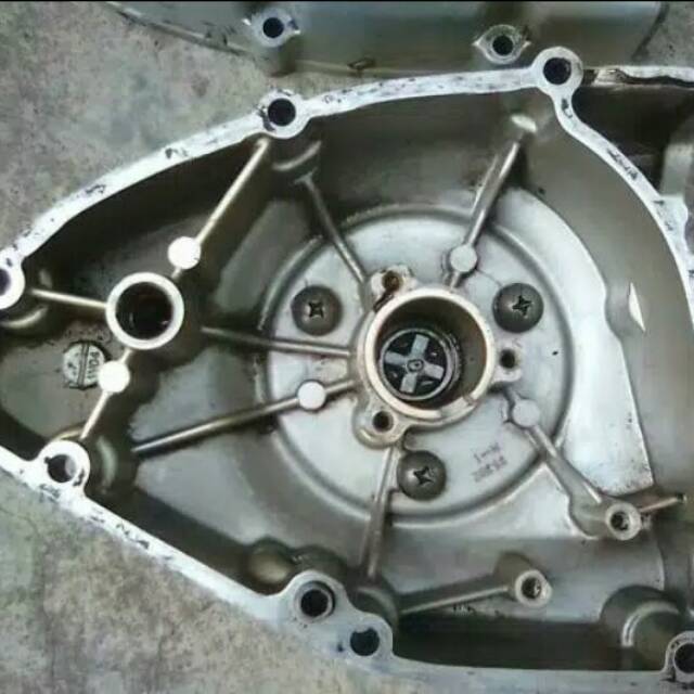 Suzuki Thunder 125 Kater Kiri Tutup Magnet EN 125 Original Copotan Standart