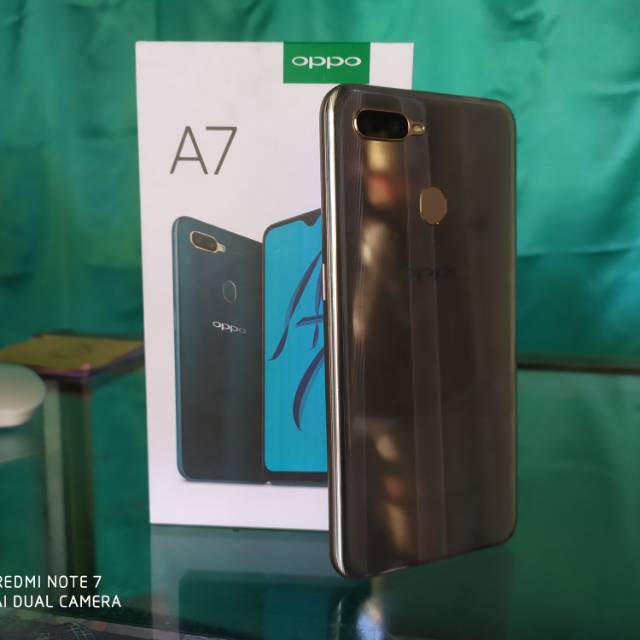 Oppo A7 3/64 Gold