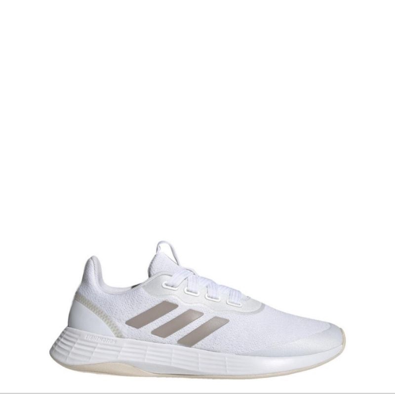 RUNNING Sepatu QT Racer Sport Wanita Putih FY5360