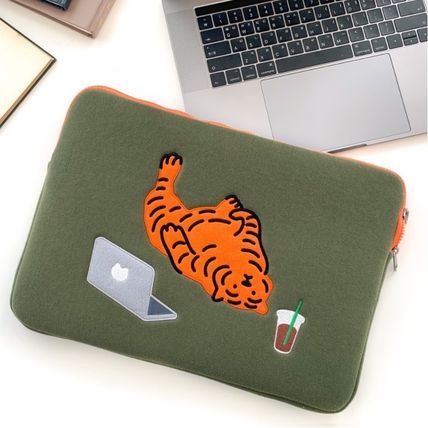 Sleeve Pouch Sarung Tas Bag Case Ipad Tab Tablet Macbook Air Pro Laptop Asus Acer Chromebook Lenovo HP 14S Envy Huawei Samsung Galaxy 11 12 13 14 15 inch Motif Gambar Kartun Bear Tiger Warna Pink Grey Green Hijau Hitam Coklat Cute Murah Korean Model