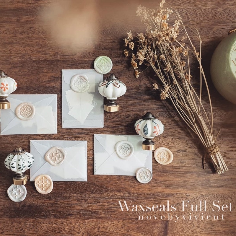 

Nove “ Home “ Wax Seal