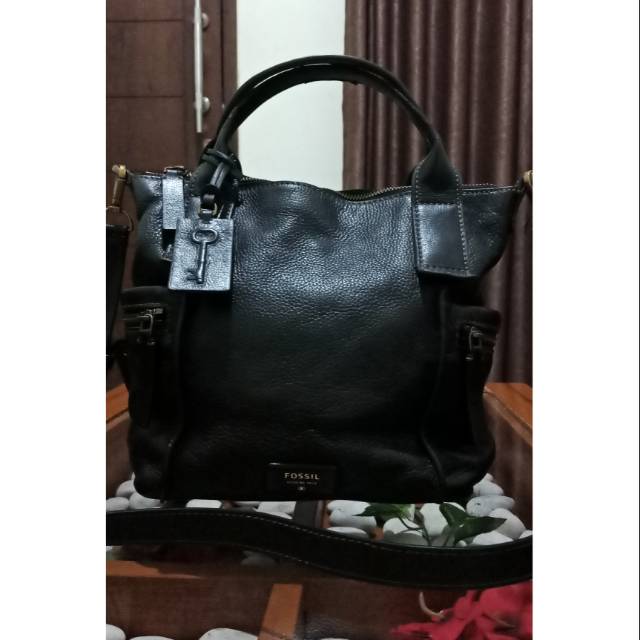 Preloved tas Fossil emerson black