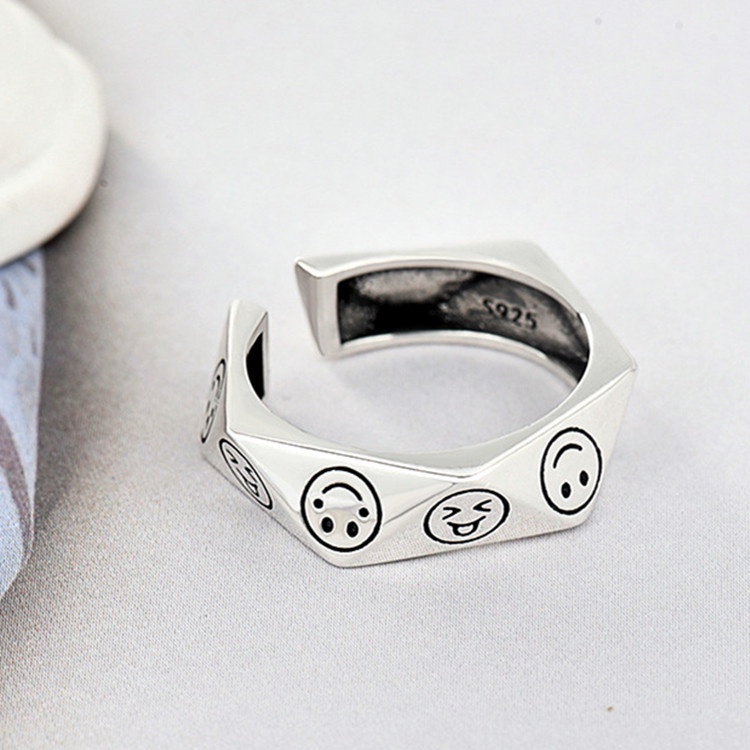 Cincin Desain smiley face Aksen Berlian Untuk Wanita