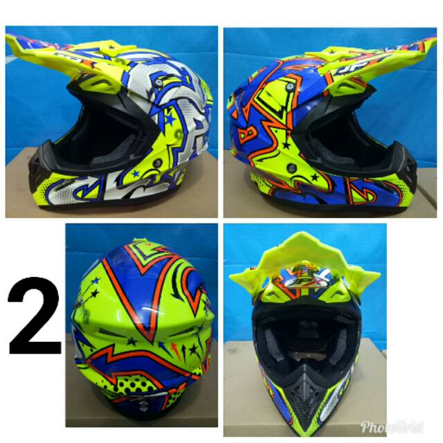 Helm cross JPX 02 MOTIF