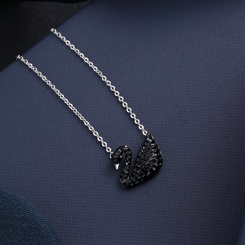 Kalung Liontin Angsa Hitam / Kalung Liontin Swan Kekinian Style Korea Terbaru