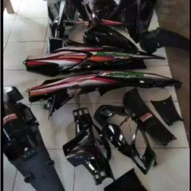 Full body karisma D 125 hitam