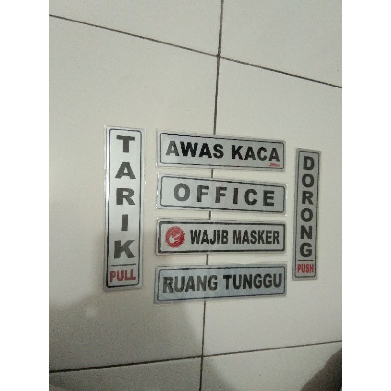 Acrylic plat sign label tarik, dorong, awas kaca, wajib masker dll 4,5x19,5cm