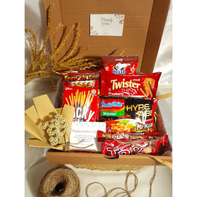 

HAMPERS/BOUQET SNACK/SNACK BOX/KADO WISUDA/GIFT
