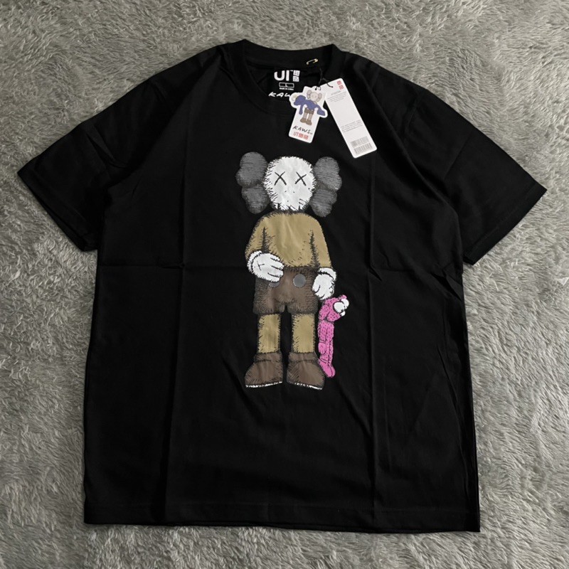 KAOS UNIQLO X KAWS TENTENG FULLTAG