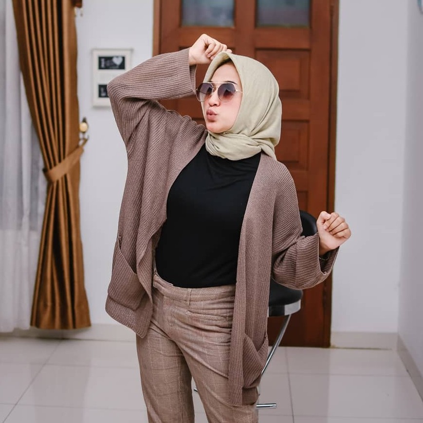 Cardigan Wanita Loocy Cardie  Rajut