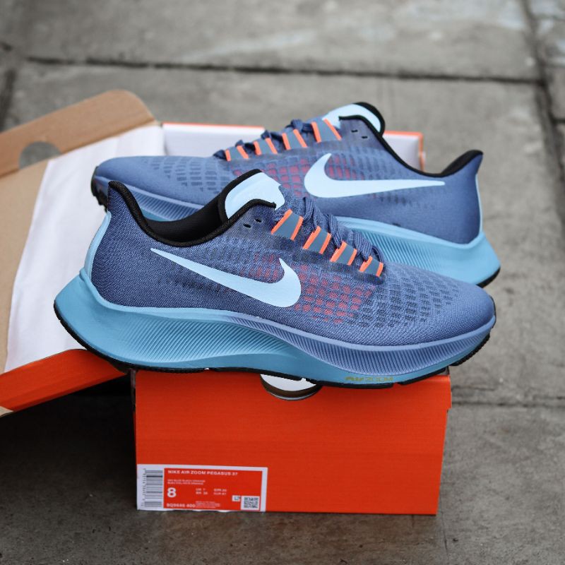 Nike zoom pegasus 37 triple blue / Sepatu nike / Sepatu pria