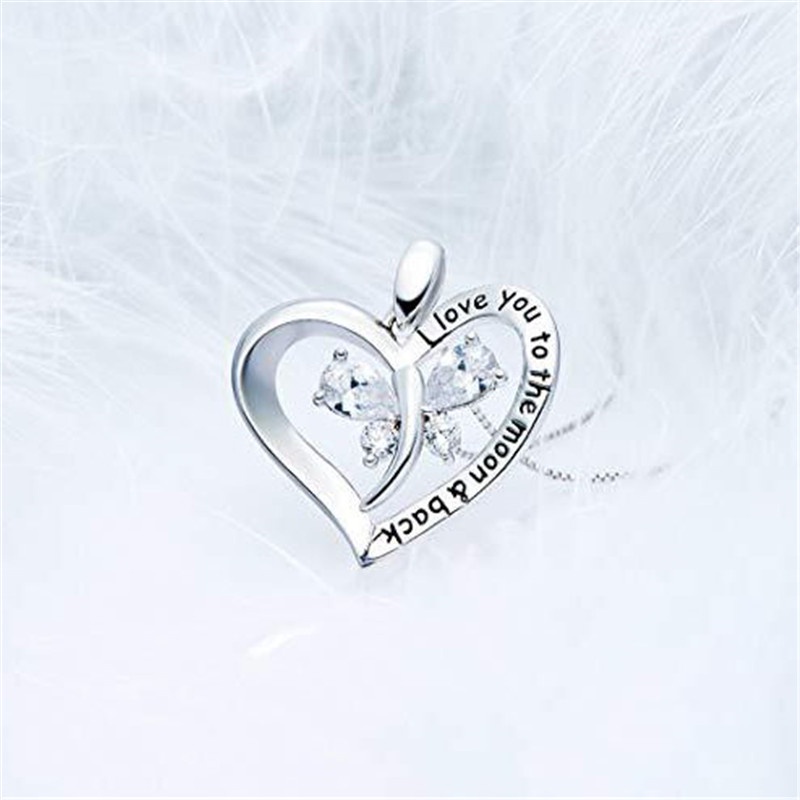 [Ready Stock]Fashion Butterfly Diamond Love Pendant Simple Silver Necklace