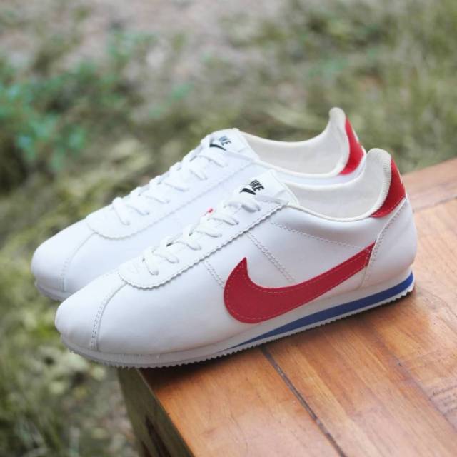 sepatu nike classic
