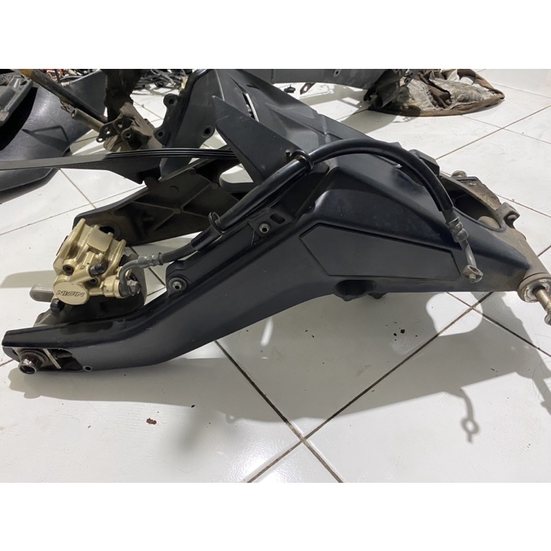 r15 swing arm price