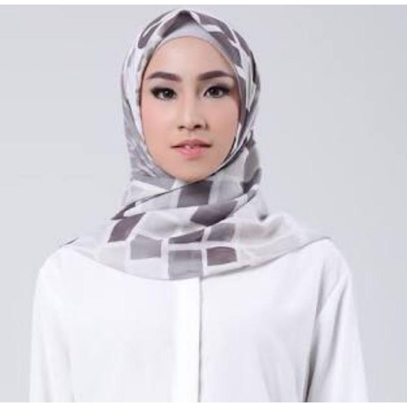 button scarf kamii idea / prelove kamii / prelove wearing klamby kamii x etu tatula scraf