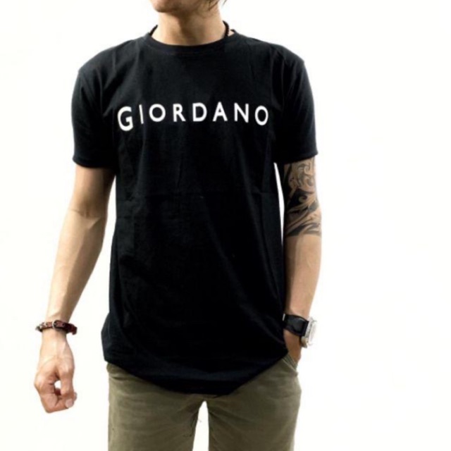 Kaos distro kaos pria giordano Hitam Maron putih navy kuning /kaos pria