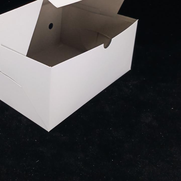 

KOTAK SNACK BOX - DUS KUE KEMASAN MAKANAN - UK 12X16 - POLOS - ISI 100 PCS JAKARTA