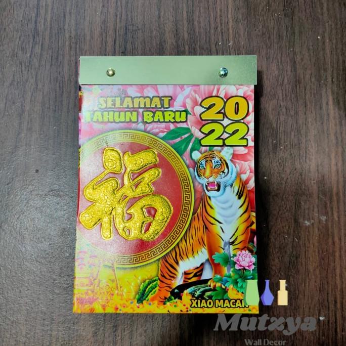 

] Kalender harian sobek 2022 ukuran sedang