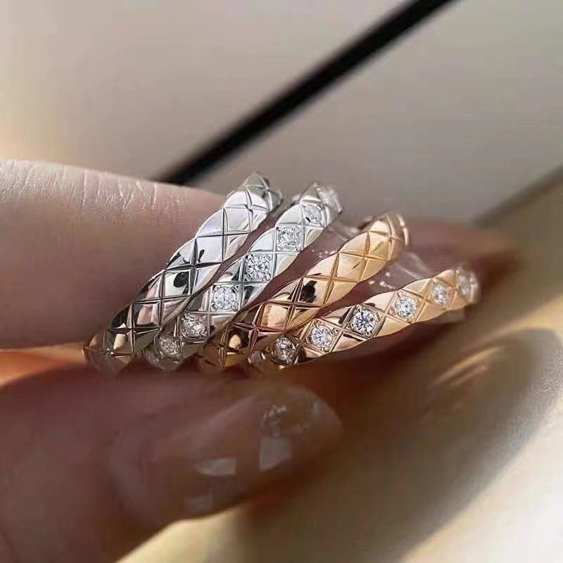 Cincin Sempit Berlian Grid Ring Modis Berkelas Cincin Anti Karat Cincin Berlian Perhiasan Baja Titanium