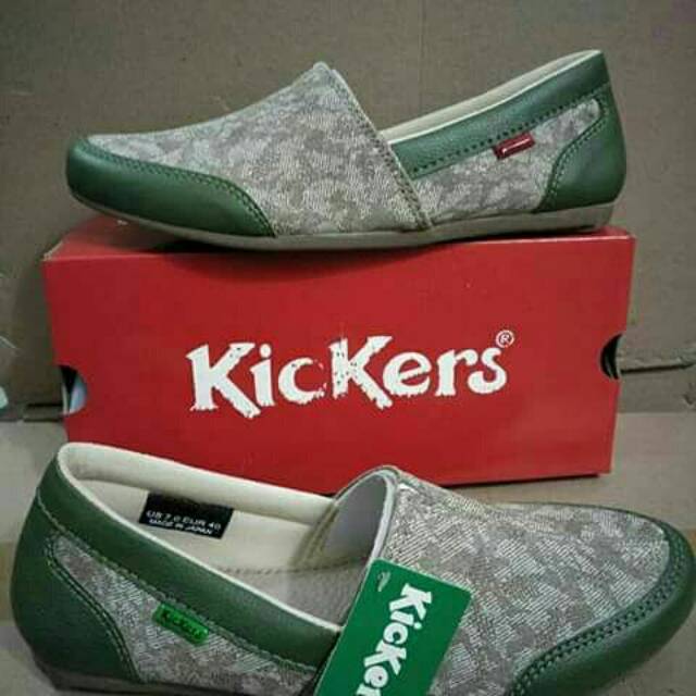 Sepatu kickers cewek army