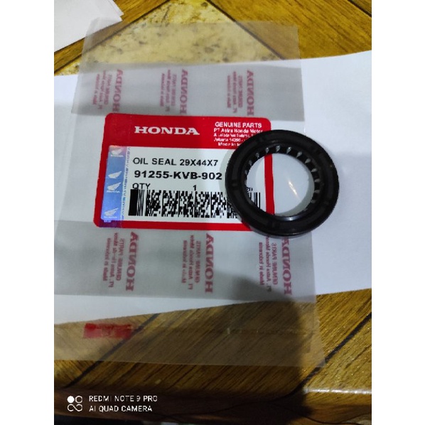 Seal Roda Belakang Vario Beat ukuran 29x44x7