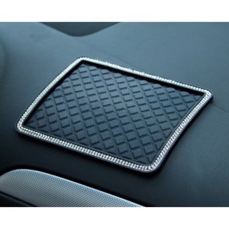 Alas / Tatakan Anti Selip slip Mat Dashboard Mobil Bingkai Bling Bling