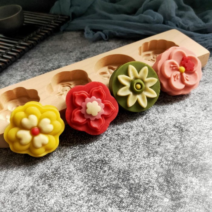 Cetakan Mooncake Kayu 4 Lubang Model Flower 1