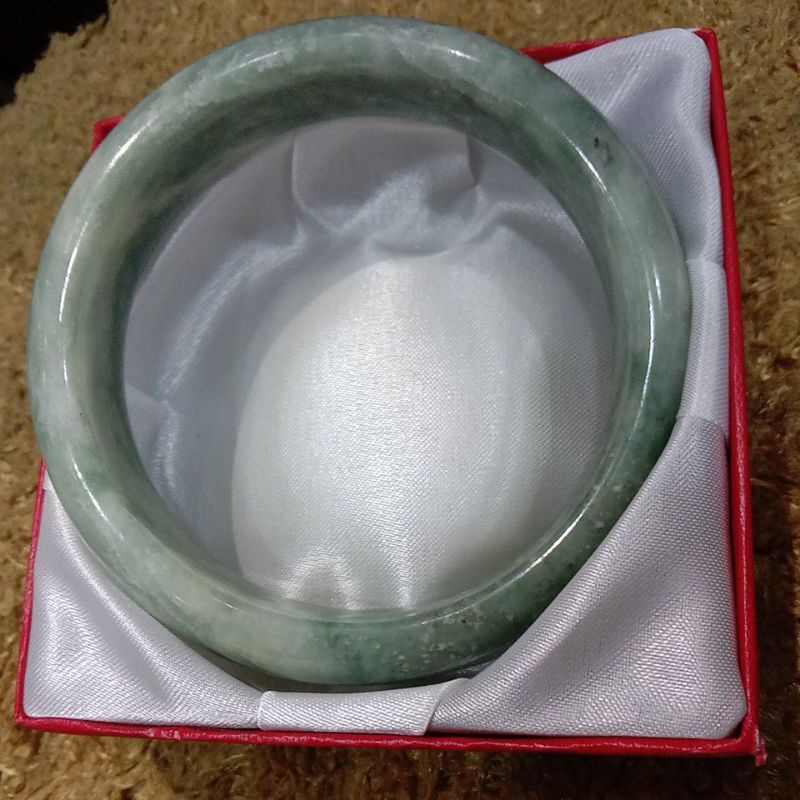 Gelang giok abu dan giok hijau/gelang batu giok