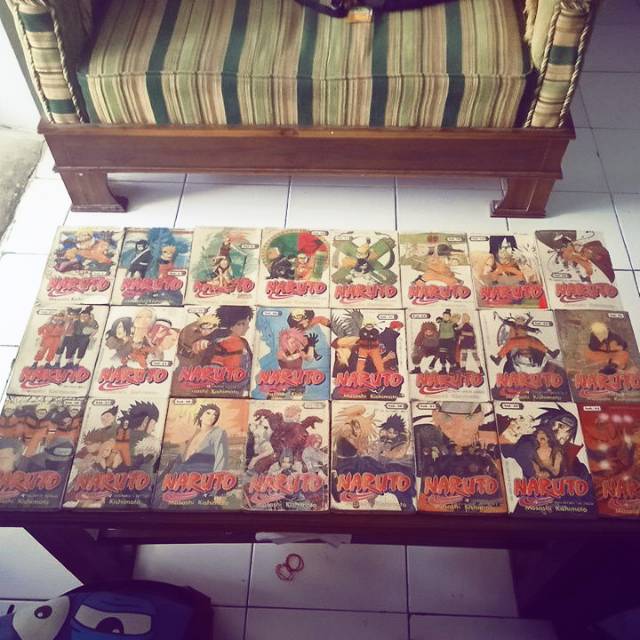 Komik naruto bekas murah..
