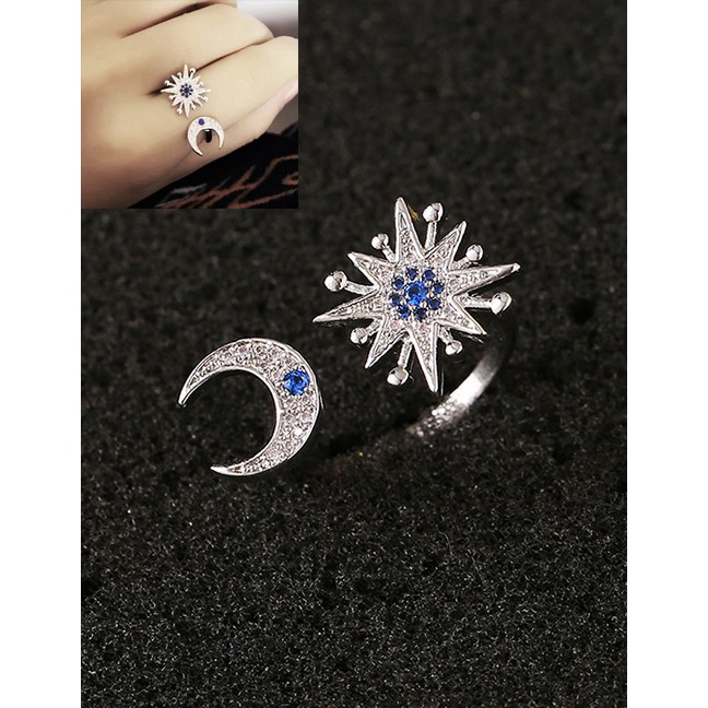 LRC Cincin Fashion Silver Color Star&amp;moon Shape Design Simple Ring