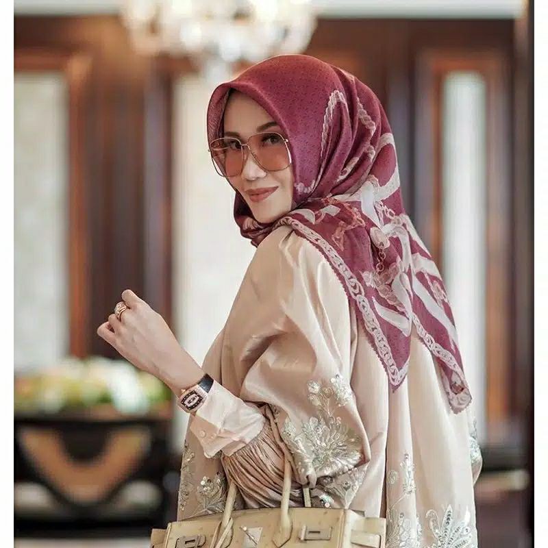 buttonscarves Chain ruby