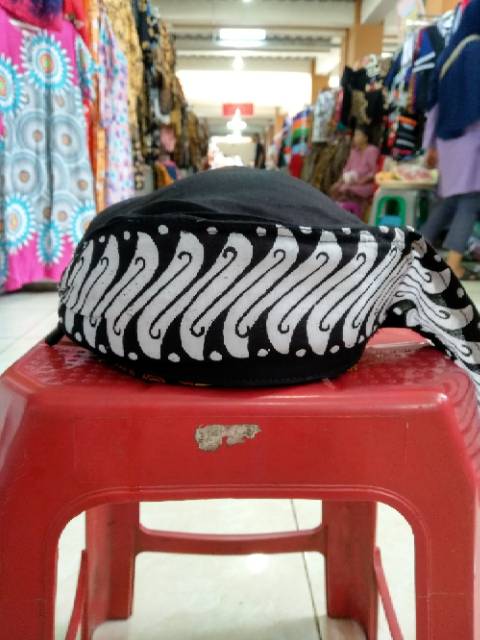 Iket banyuwangi jadi //iket sunda motif banyuwangi// iket banyuwangi// totopong//topi