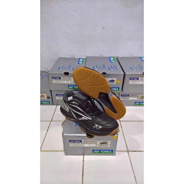 SEPATU BADMINTON YONEX COURT ACE TOUGH BLACK GREY SILVER - ORIGINAL BO664 CN BAT