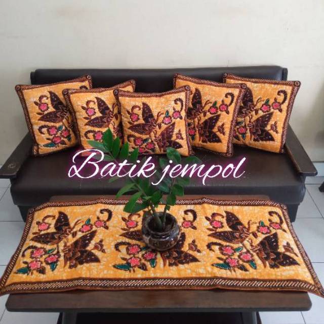 Set sarung bantal kursi motif kupu