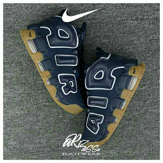 nike uptempo gum sole