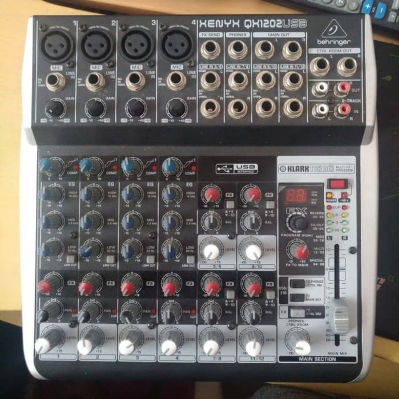 Audio Mixer Behringer QX1202USB (sold)
