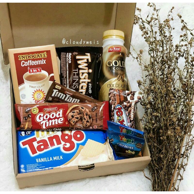 

GIFT BOX SNACK FOR BOYS/KADO COWOK