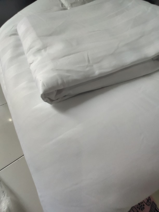 Set Bed Cover Polos Ranjang Cantik