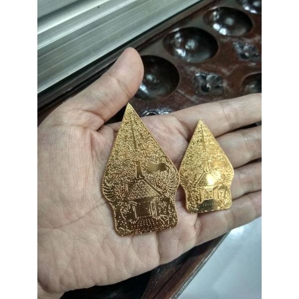 Bros Gunungan/Bros Beskap/Wayang Gunungan