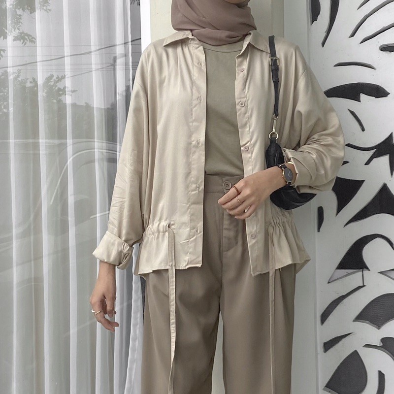 Hollingberry - Jennie Shirt Basic Outfit Kemeja Wanita